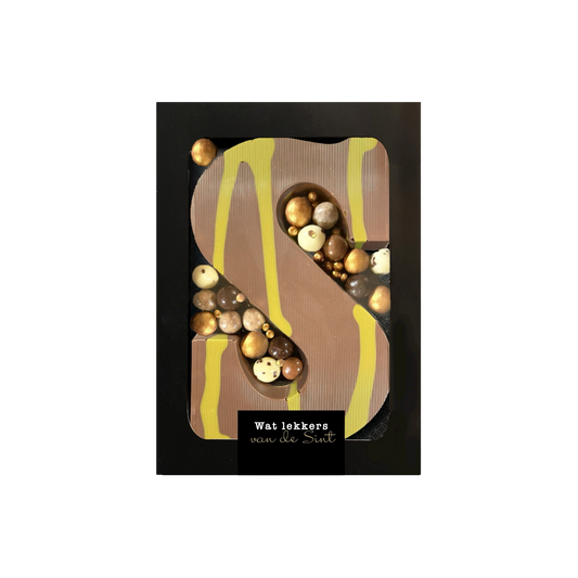 XL bonbonletter melk - met een heerlijke roompraliné pistachevulling