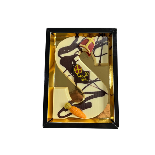 Chocoldeletter wit met decoratie